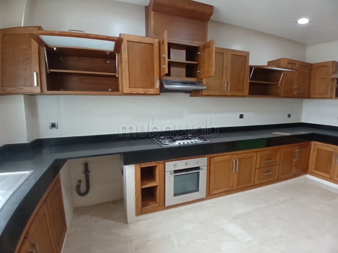 240 m² Apartment for Rent in Rabat (Hay Ryad) — Photo 24