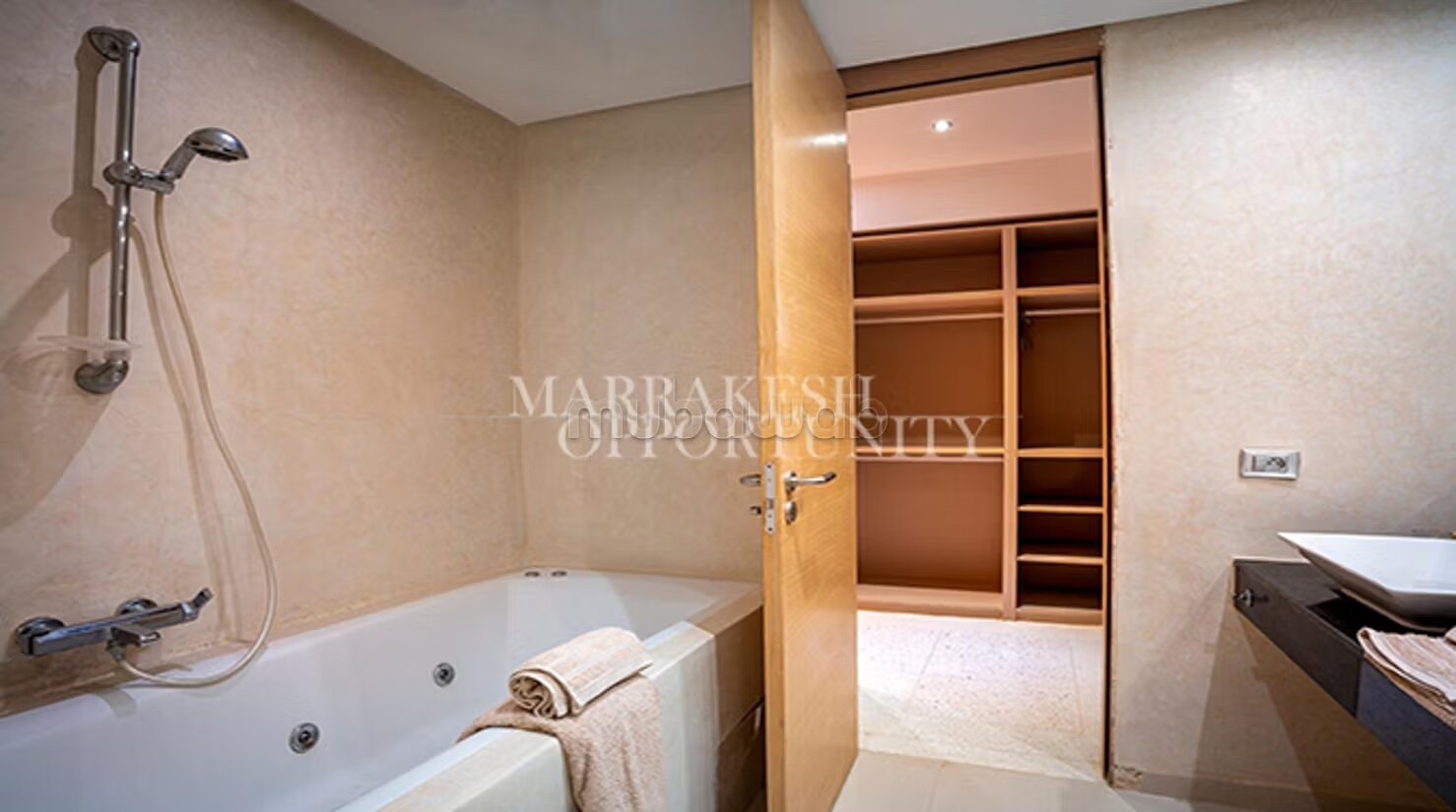 Villa 685 m² for sale in Marrakech — Photo 356