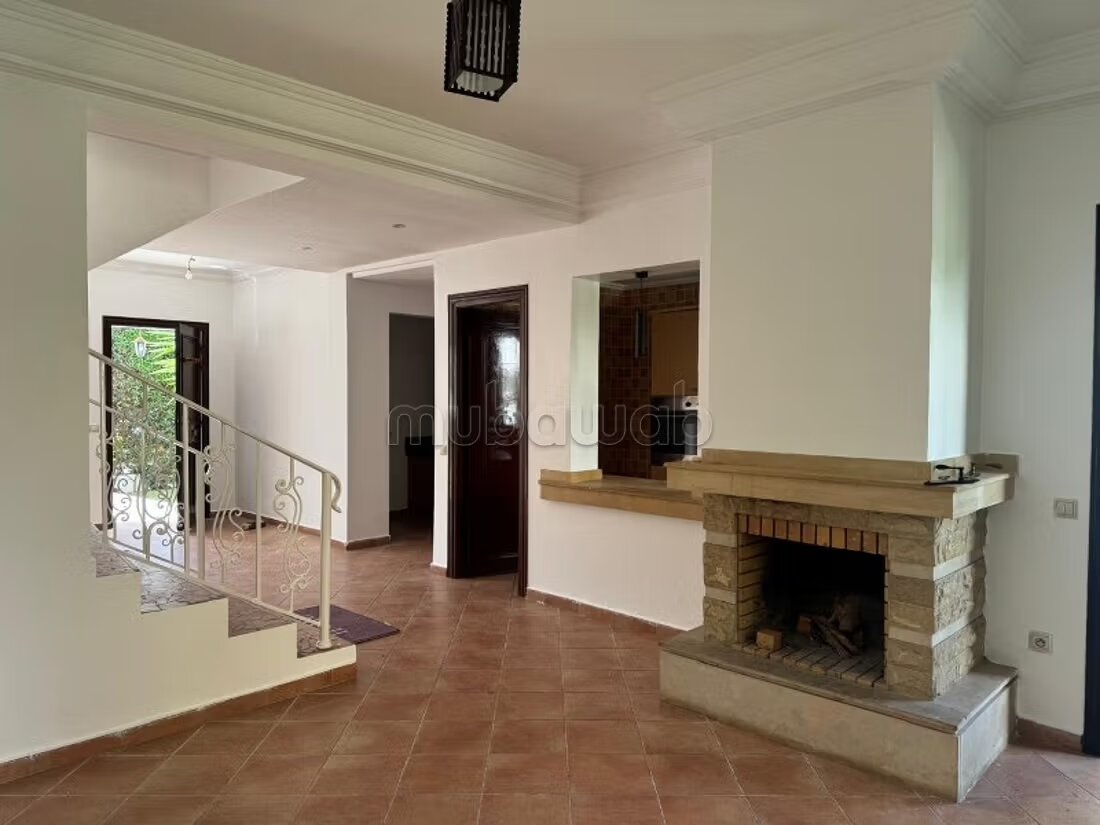 Villa 240 m² à louer à Dar Bouzza, Casablanca — Photo 4