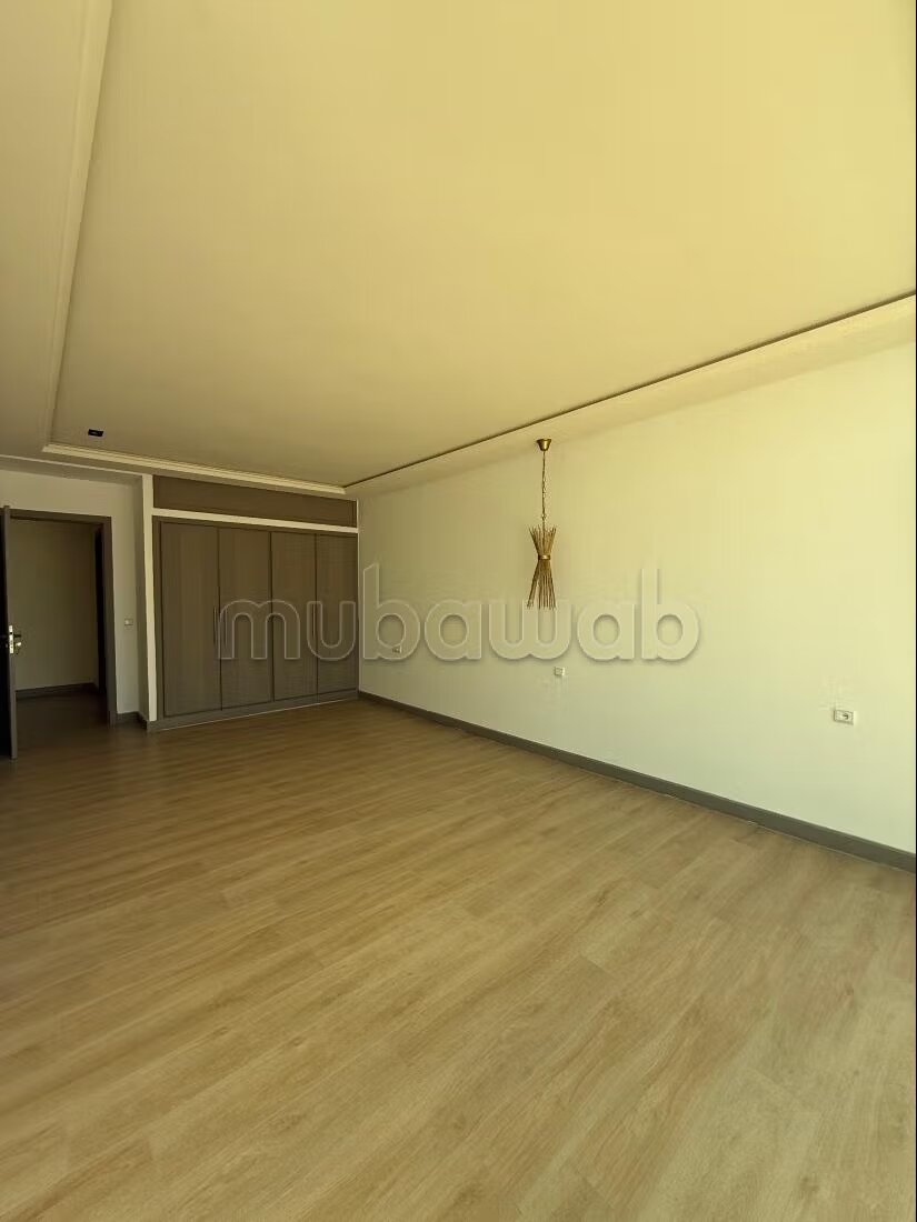 شقة 240 م² للإيجار في طنجة (بلازا تورو) — Photo 16