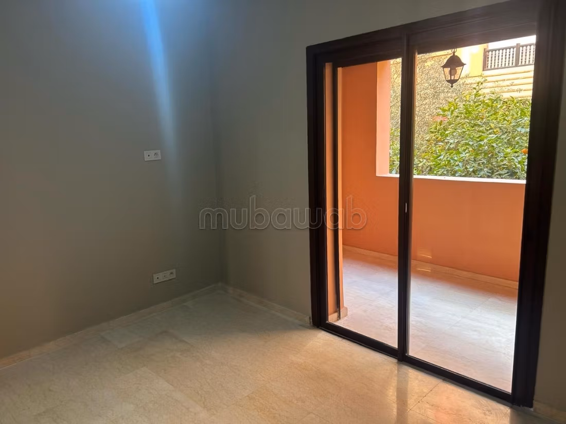 شقة مشمسة 106 م² مع موقف و صندوق - مركز Guéliz — Photo 6