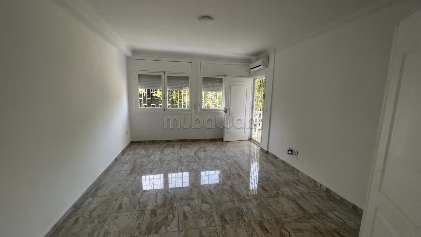 Villa 700 m² à louer à Rabat (Hassan Centre Ville) — Photo 4
