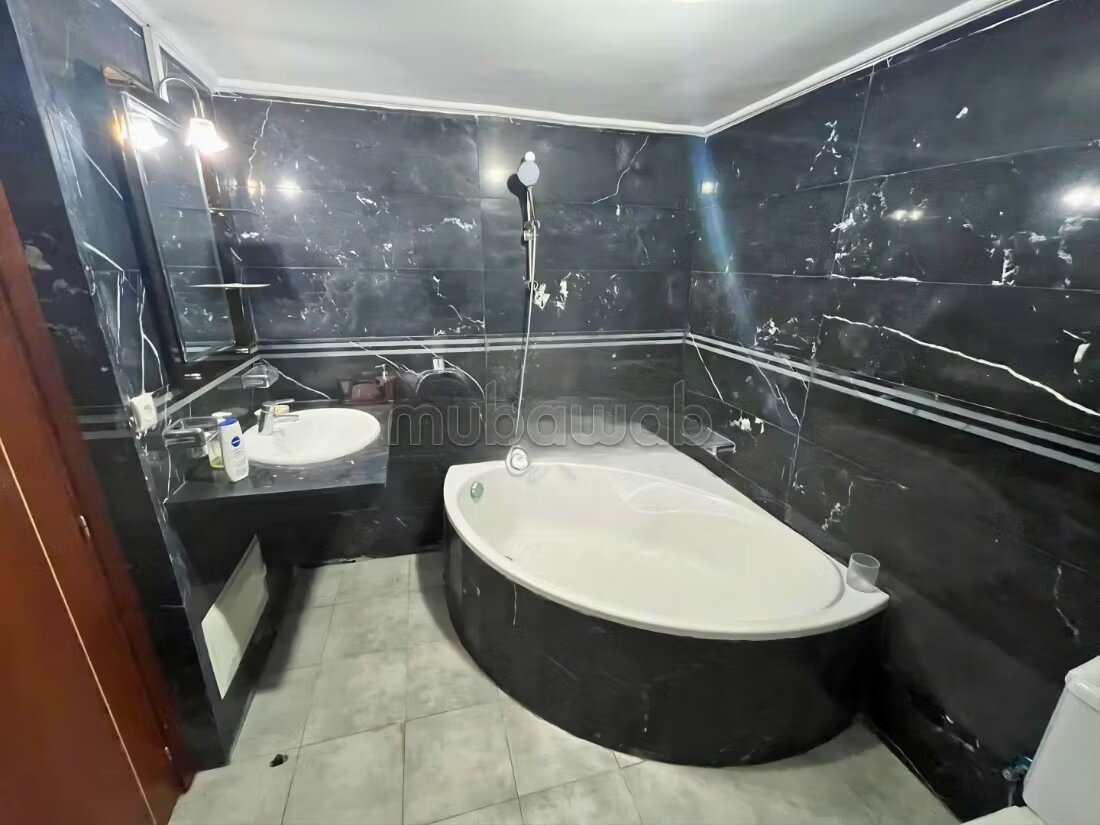 شقة دوبلكس 130 م² للإيجار في طنجة — Photo 3