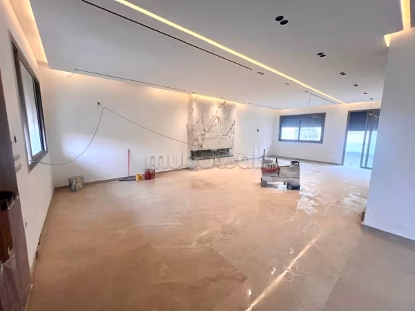 Villa 720 m² à vendre à Tanger, quartier Charf — Photo 8