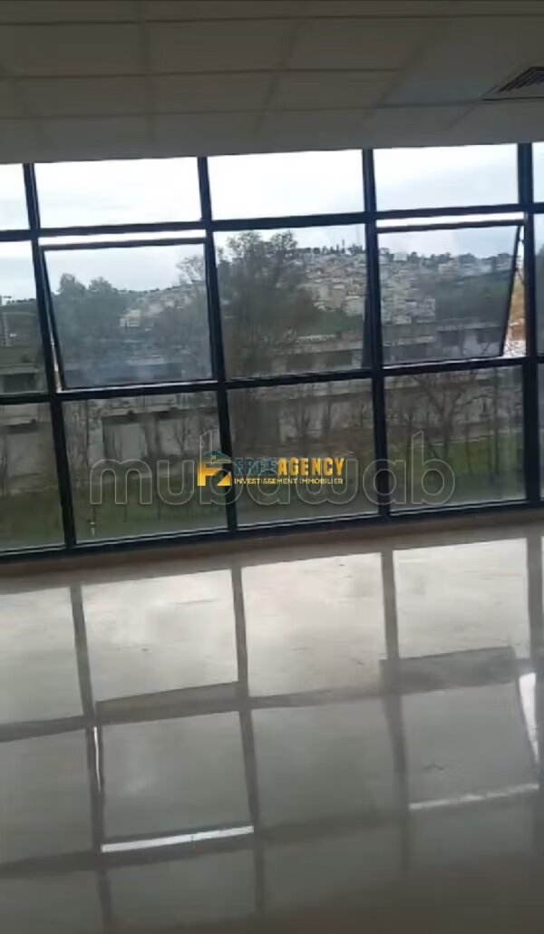 مكتب 76 م² للبيع في طنجة وسط المدينة — Photo 8