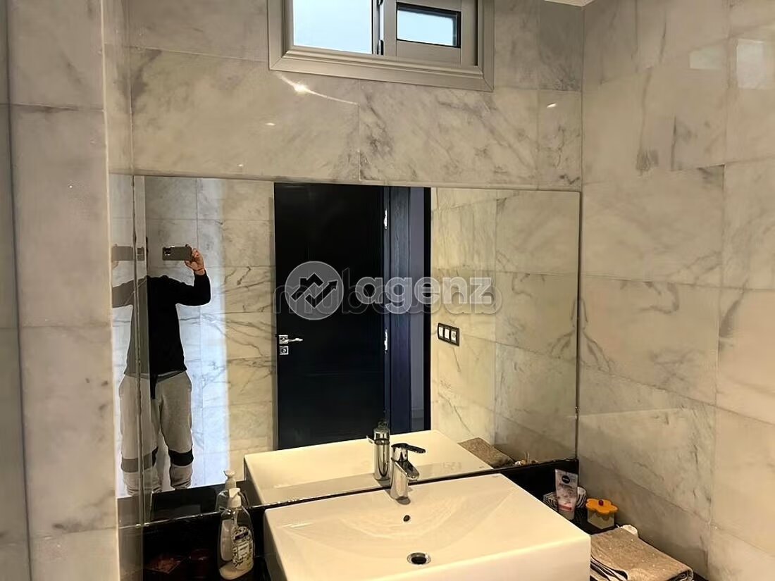 شقة 100 م² للبيع في الدار البيضاء — Photo 184