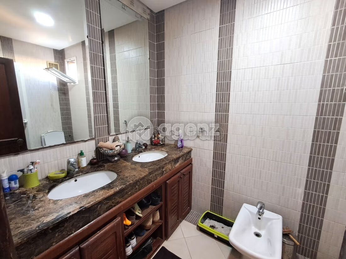 شقة 100 م² للبيع في الدار البيضاء — Photo 210
