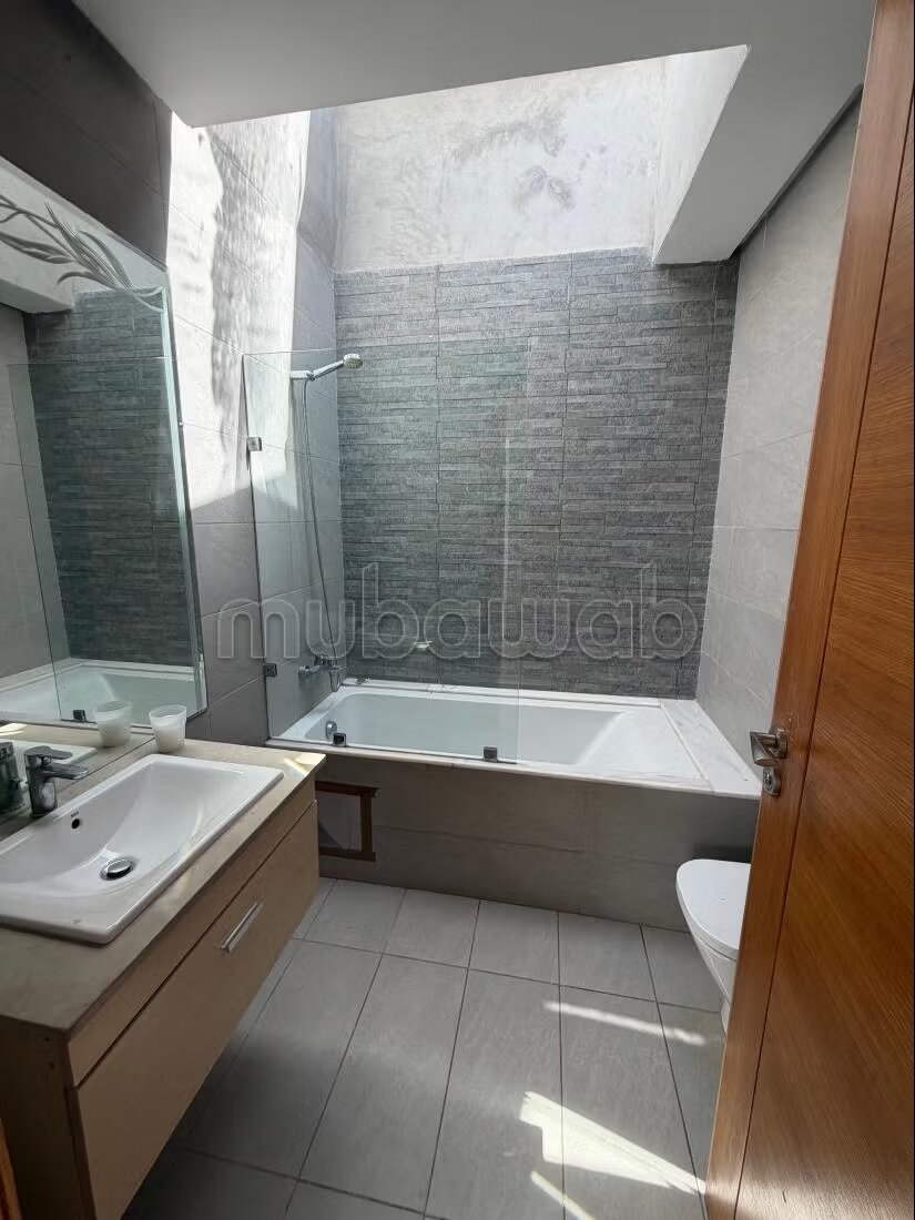 Villa 200 m² à louer à Dar Bouazza, Casablanca — Photo 174