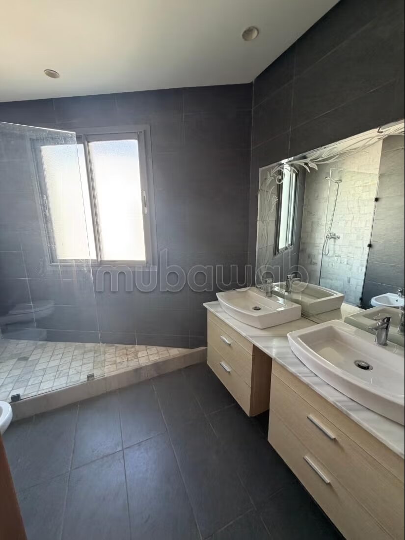 Villa 200 m² à louer à Dar Bouazza, Casablanca — Photo 176