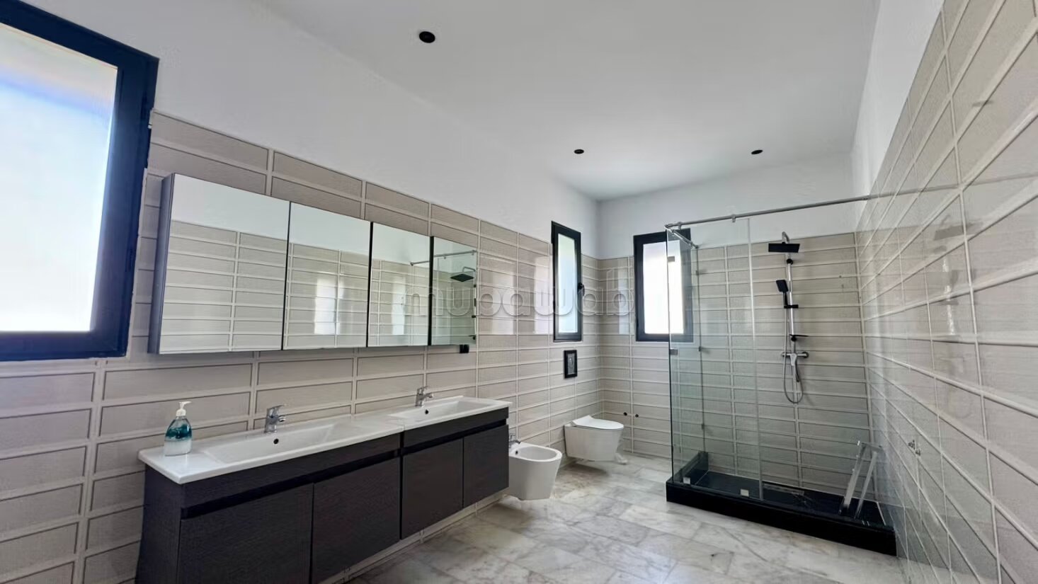 Villa 200 m² à louer à Dar Bouazza, Casablanca — Photo 250