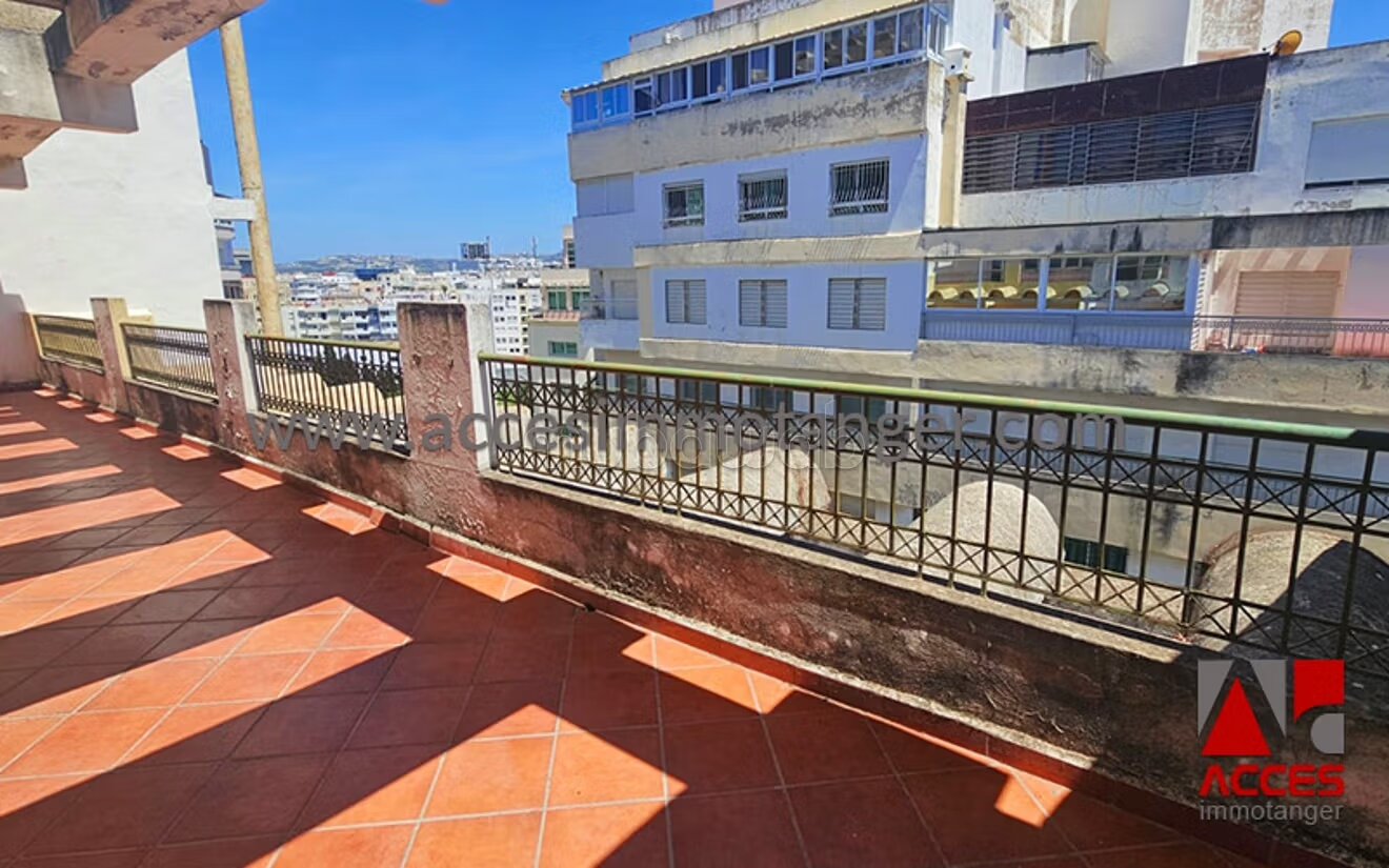 160 m² Apartment with Terrace for Sale in Tangier — Photo 3