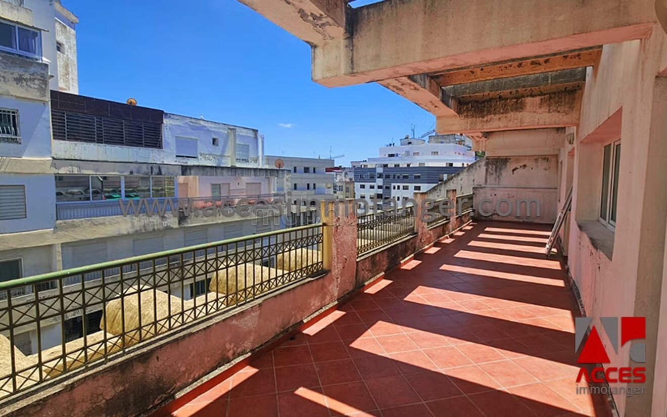 160 m² Apartment with Terrace for Sale in Tangier — Photo 4