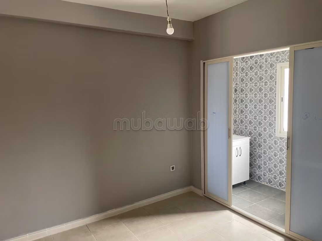 Villa 300 m² à louer à Harhoura - 19 000 DH - mois — Photo 12