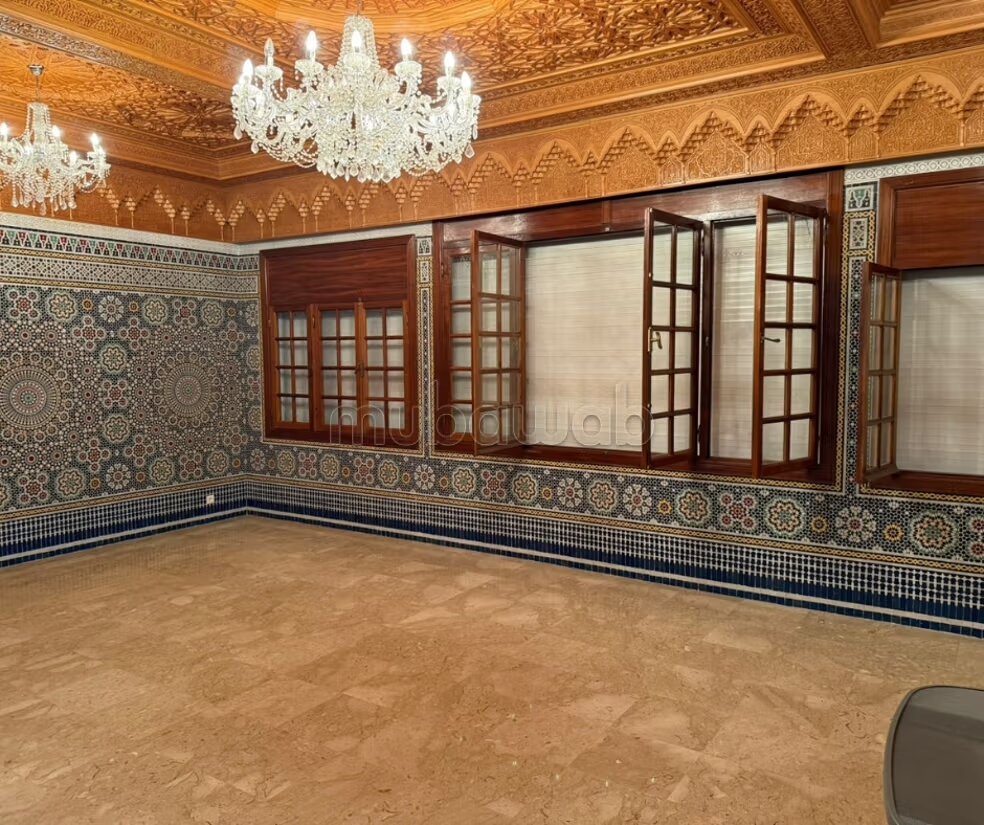 فيلا 1800 م² للإيجار في الرباط — Photo 8