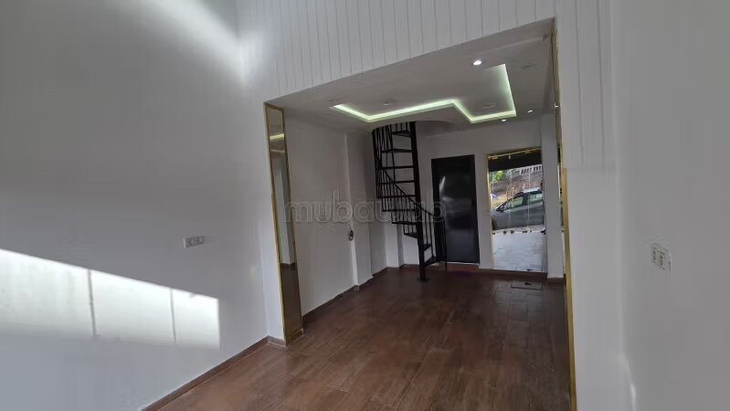 Commercial Office 27m² for Rent in Sidi Maârouf — Photo 4
