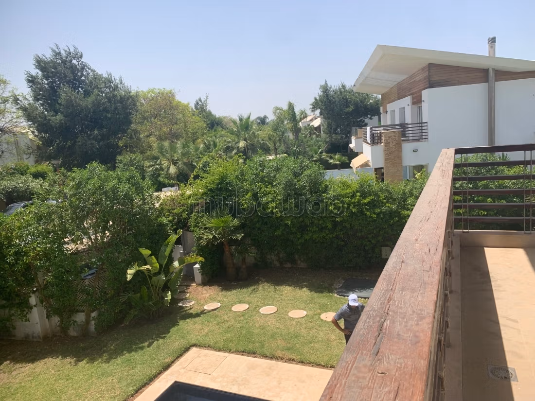 Villa 700 m² à louer à Casablanca (Ville Verte) — Photo 2