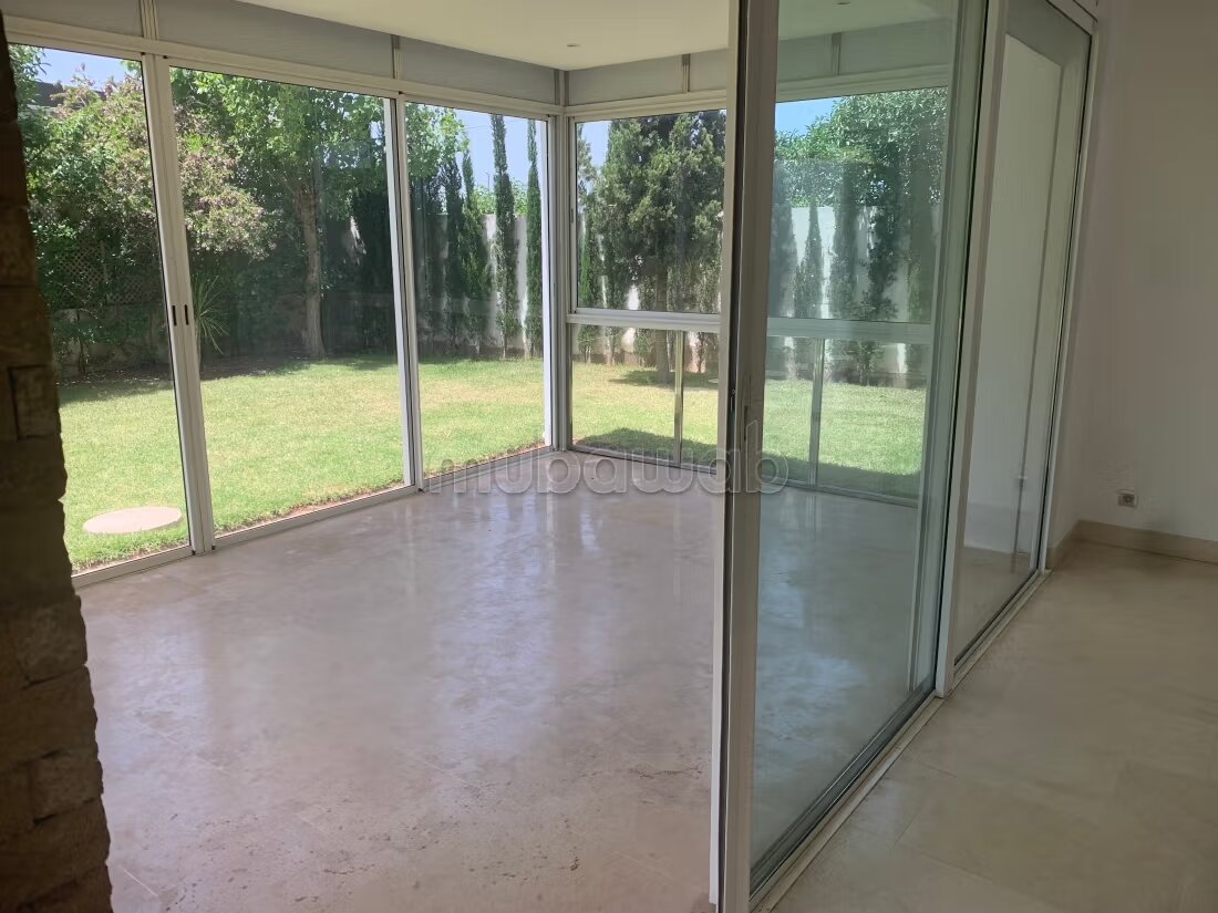 Villa 700 m² à louer à Casablanca (Ville Verte) — Photo 9