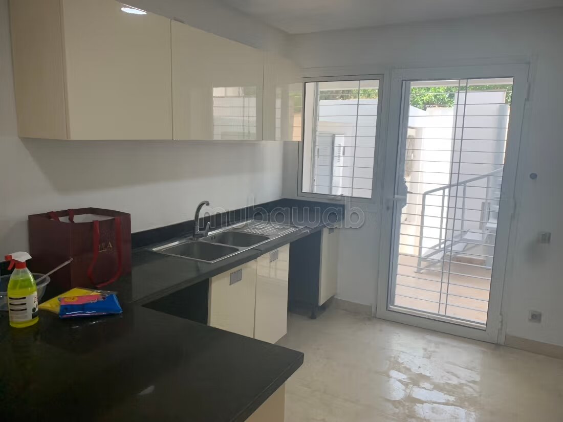Villa 700 m² à louer à Casablanca (Ville Verte) — Photo 17