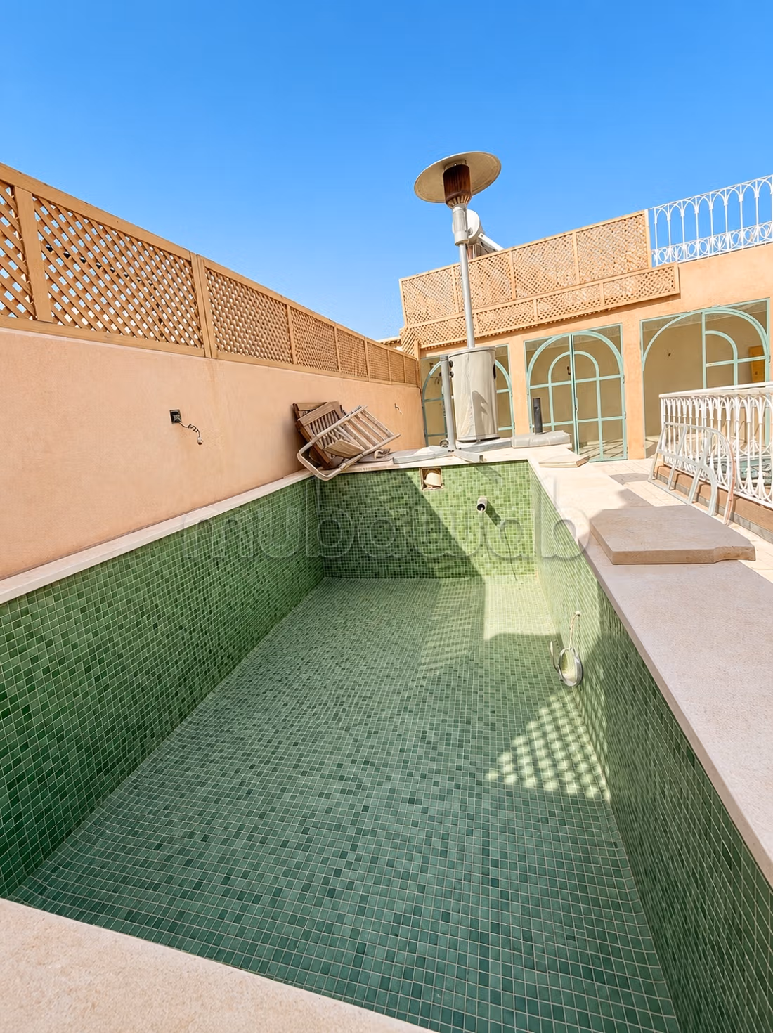شقة رياض 7 غرف نوم للبيع في مراكش (340 م²) - حوض سباحة على السطح — Photo 6