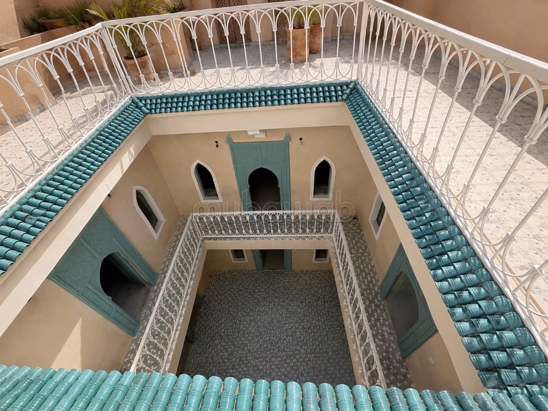 شقة رياض 7 غرف نوم للبيع في مراكش (340 م²) - حوض سباحة على السطح — Photo 10