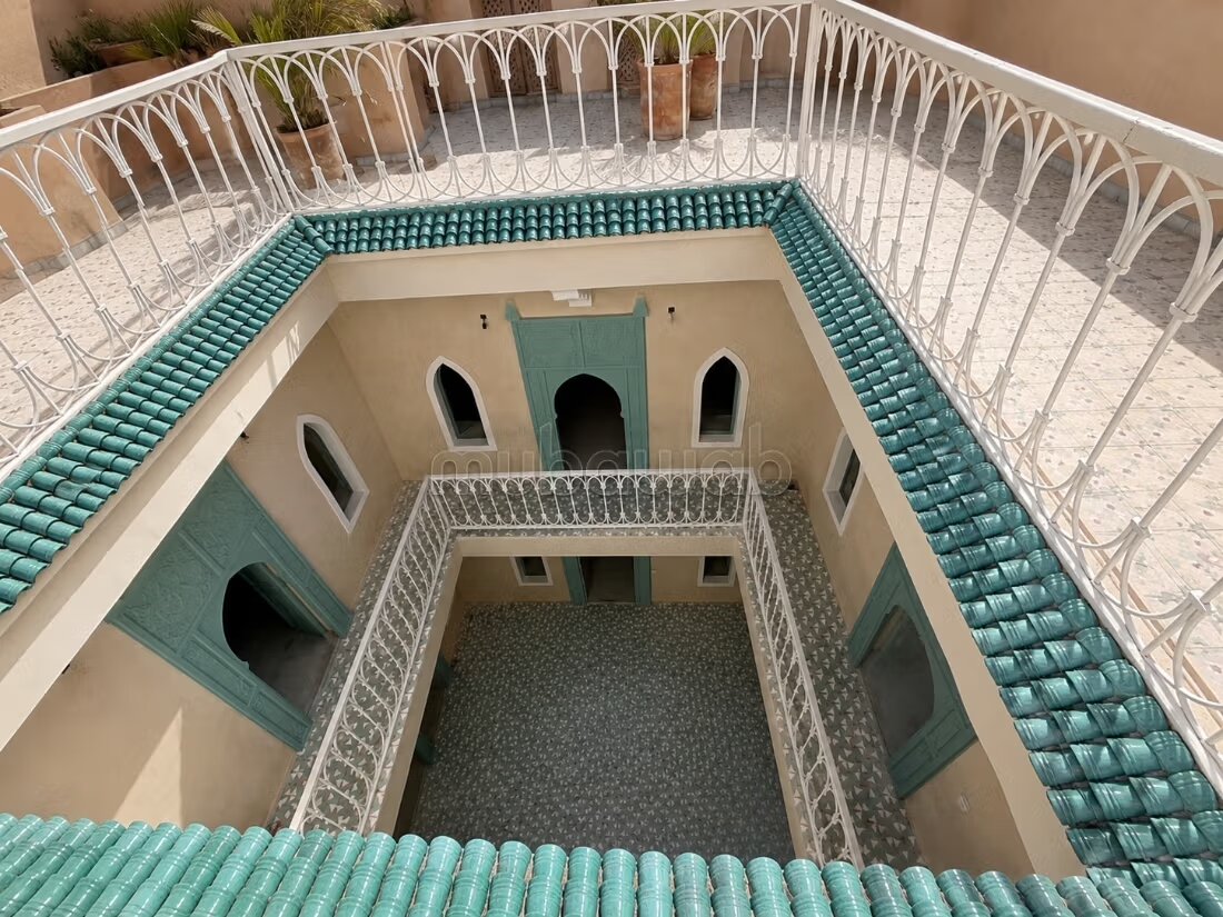 شقة رياض 7 غرف نوم للبيع في مراكش (340 م²) - حوض سباحة على السطح — Photo 9