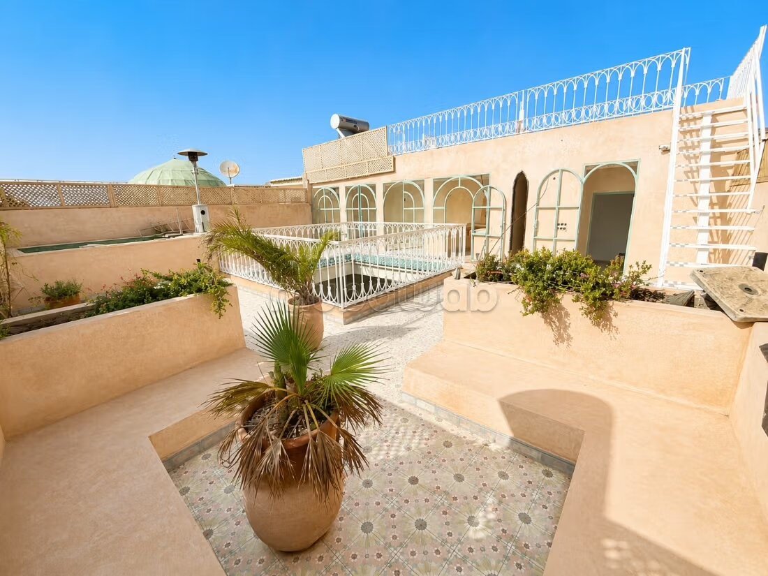 شقة رياض 7 غرف نوم للبيع في مراكش (340 م²) - حوض سباحة على السطح — Photo 13
