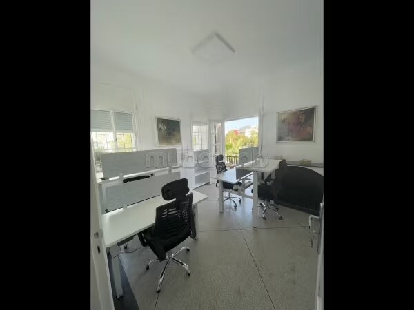 Bureau 60 m² à louer à Rabat Agdal — Photo 11