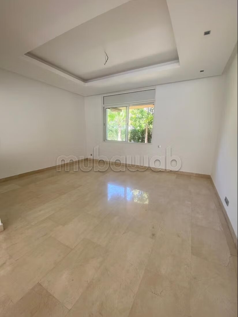 فيلا فاخرة 350 م² للإيجار في الدار البيضاء — Photo 10