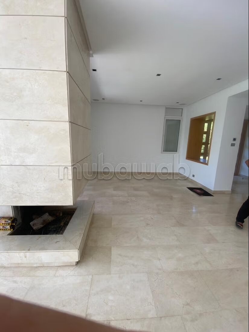 فيلا فاخرة 350 م² للإيجار في الدار البيضاء — Photo 16