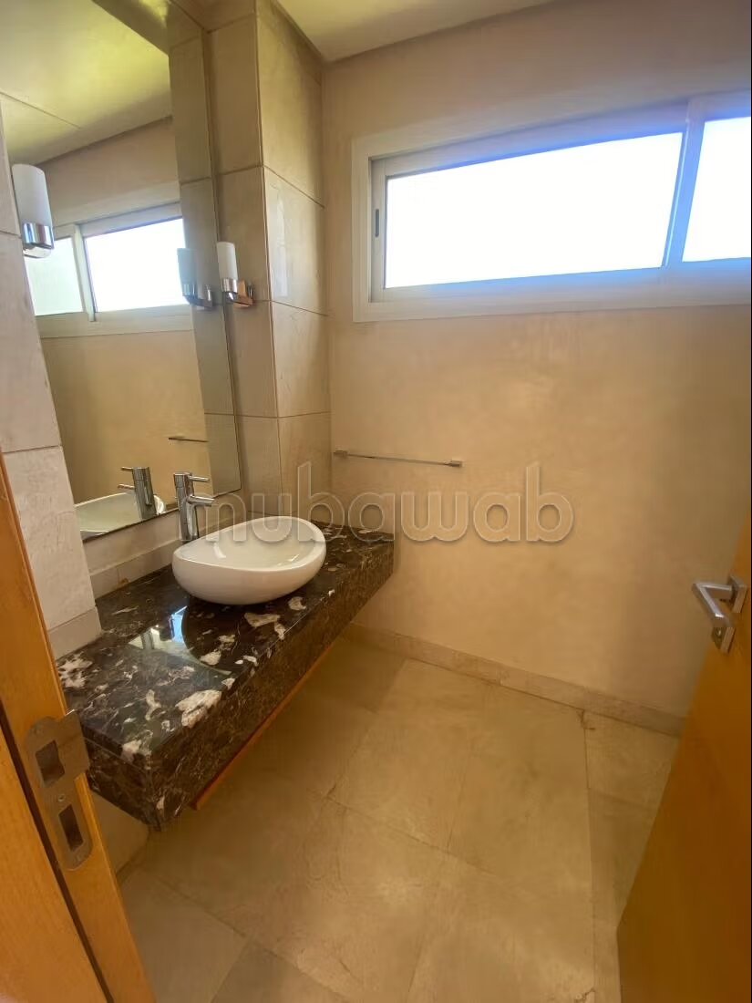 فيلا فاخرة 350 م² للإيجار في الدار البيضاء — Photo 26