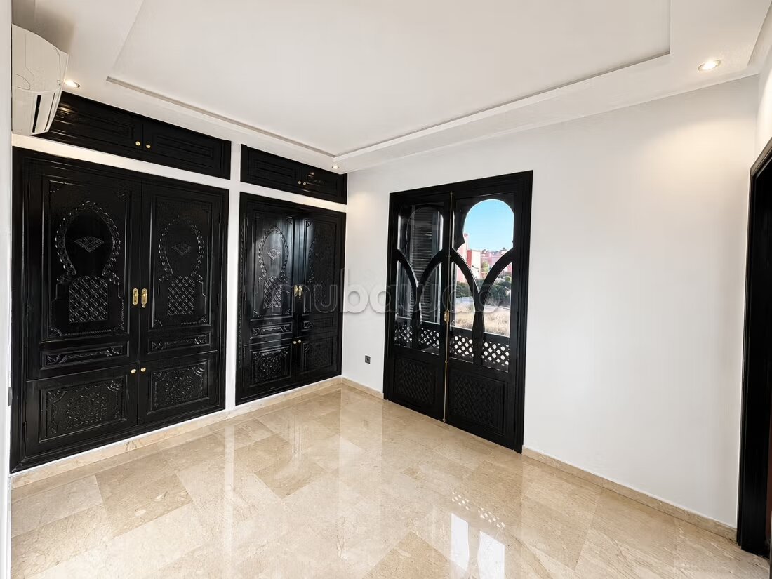 فيلا مفروشة 5 غرف 300 متر مربع للإيجار في مراكش — Photo 6