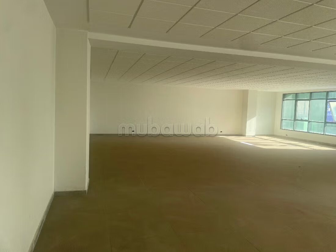 مكتب فاخر للإيجار في الدار البيضاء – 154 م² — Photo 83