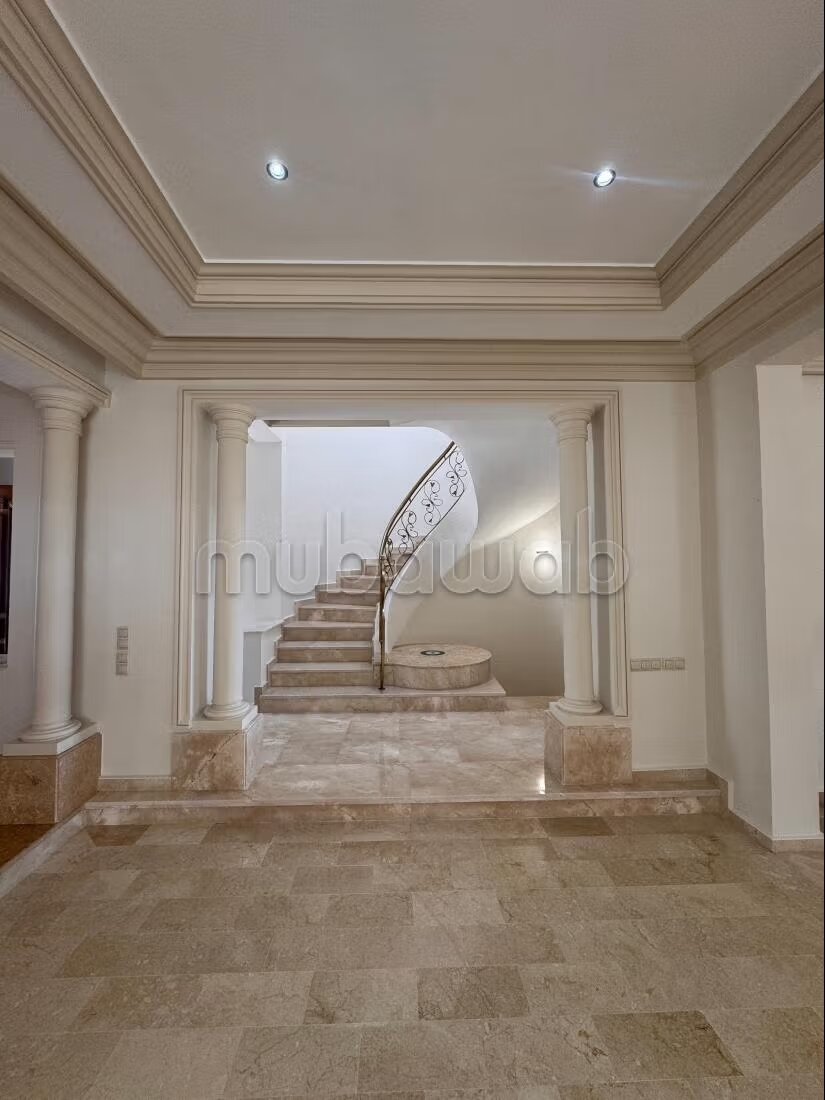 Villa 300 m² for rent in Tangier (Jebel Kbir) — Photo 2
