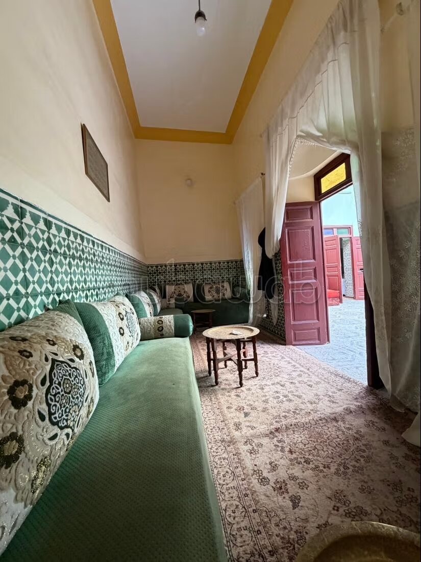 رياض 200 متر مربع للبيع في مراكش - 7 غرف تحتاج إلى تجديد — Photo 12