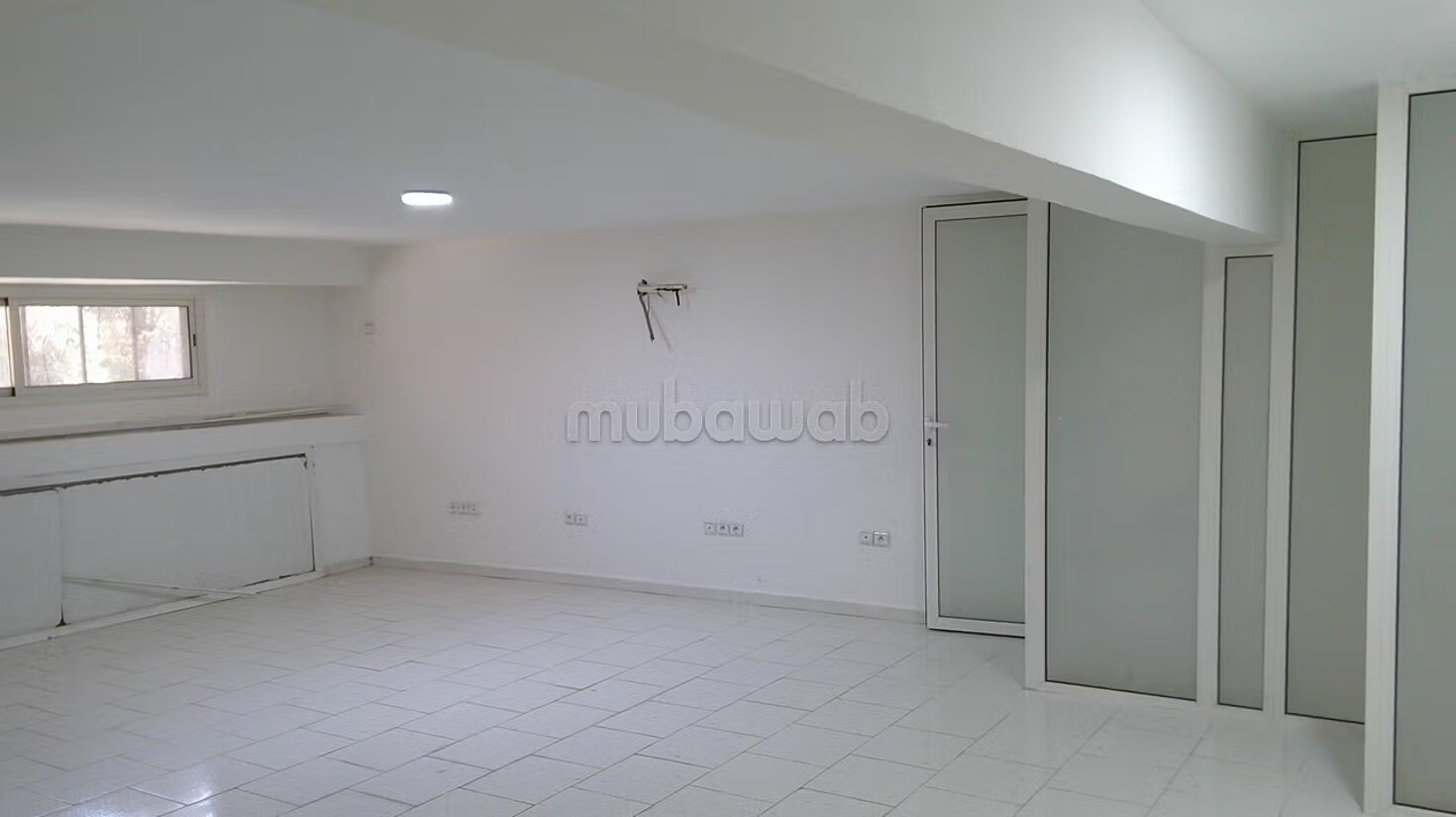 Office 70 m² for rent in Marrakech — Photo 9