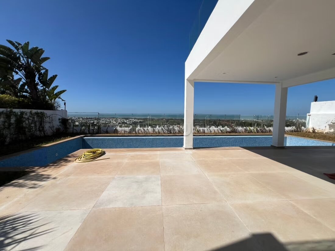 Villa 860 m² à vendre à Ain Diab — Photo 2
