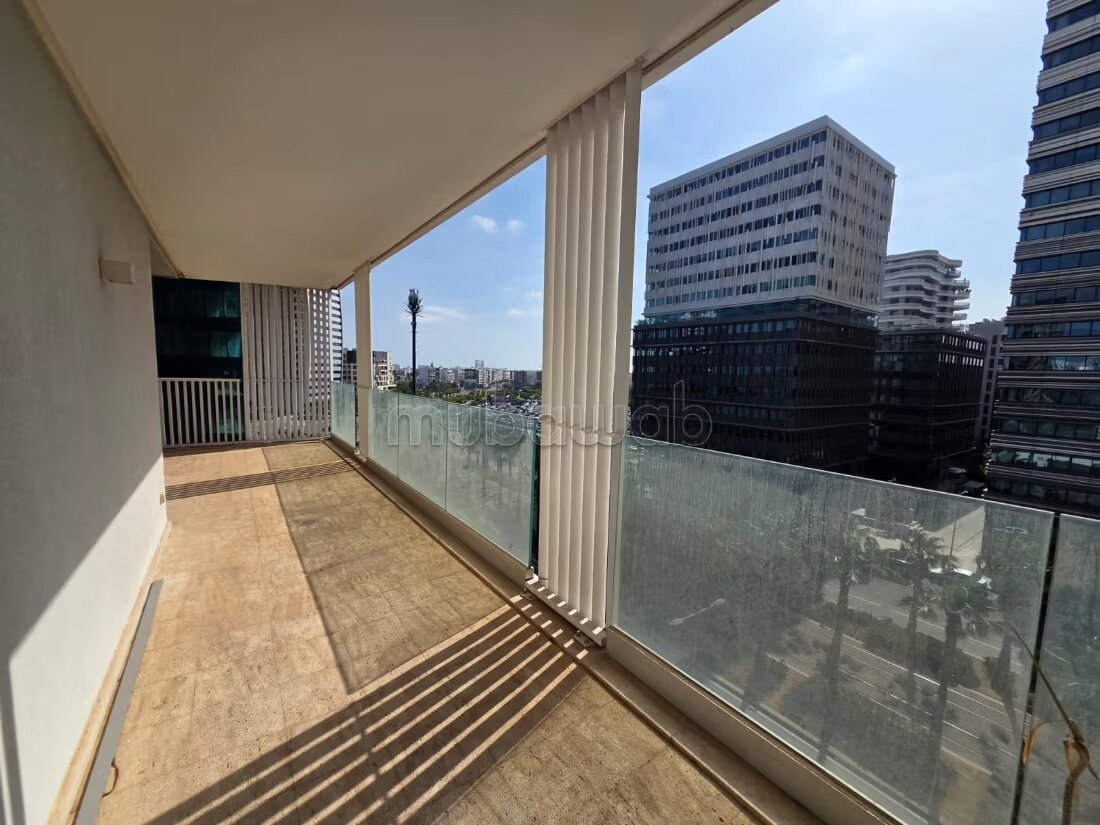 Furnished Apartment 125 m² for rent in Casablanca — Photo 2