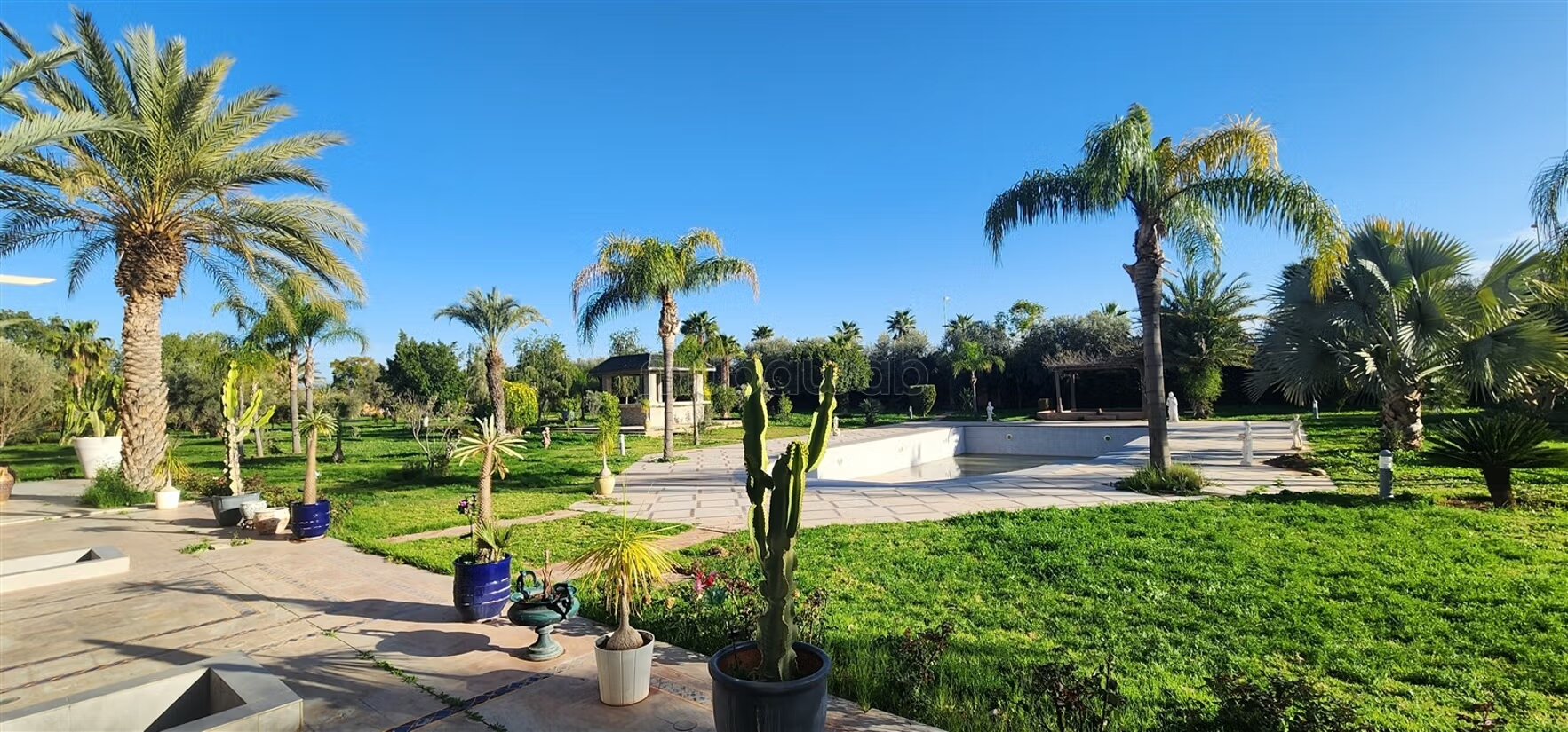 Villa 1572 m² for Sale in Marrakech — Photo 3