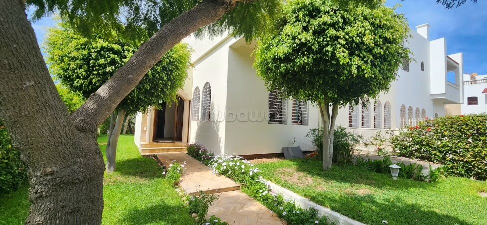 Villa 400 m² à louer à Ain Diab — Photo 9