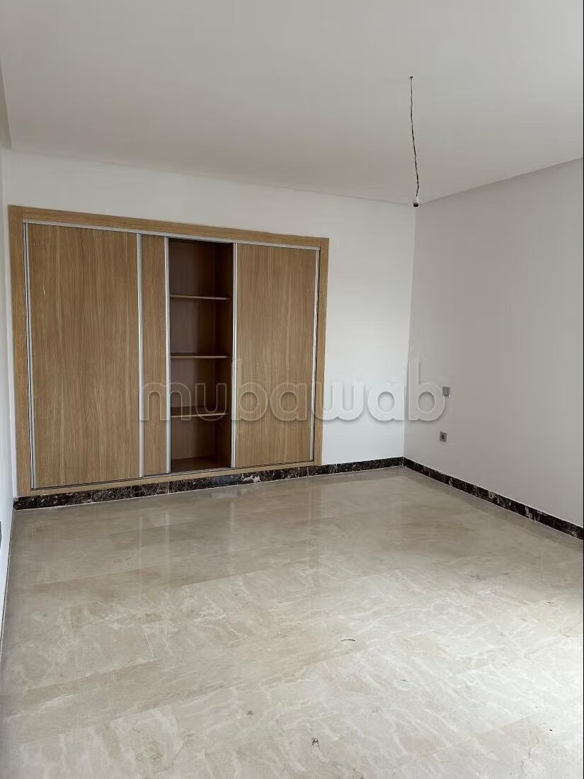 Appartement 143 m² à louer à Casablanca (à côté de la plage Mannessmann) — Photo 10