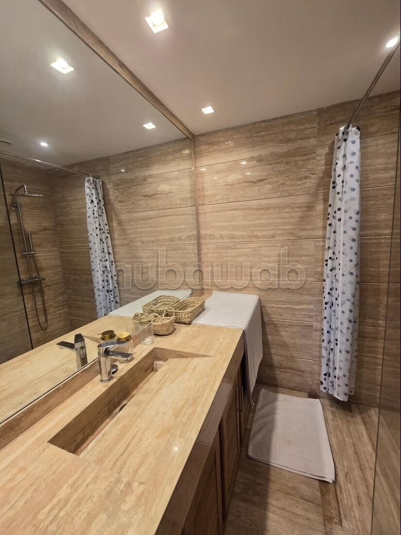 فيلا معاصرة 300 م² للإيجار في الرباط (سكيرات) — Photo 31