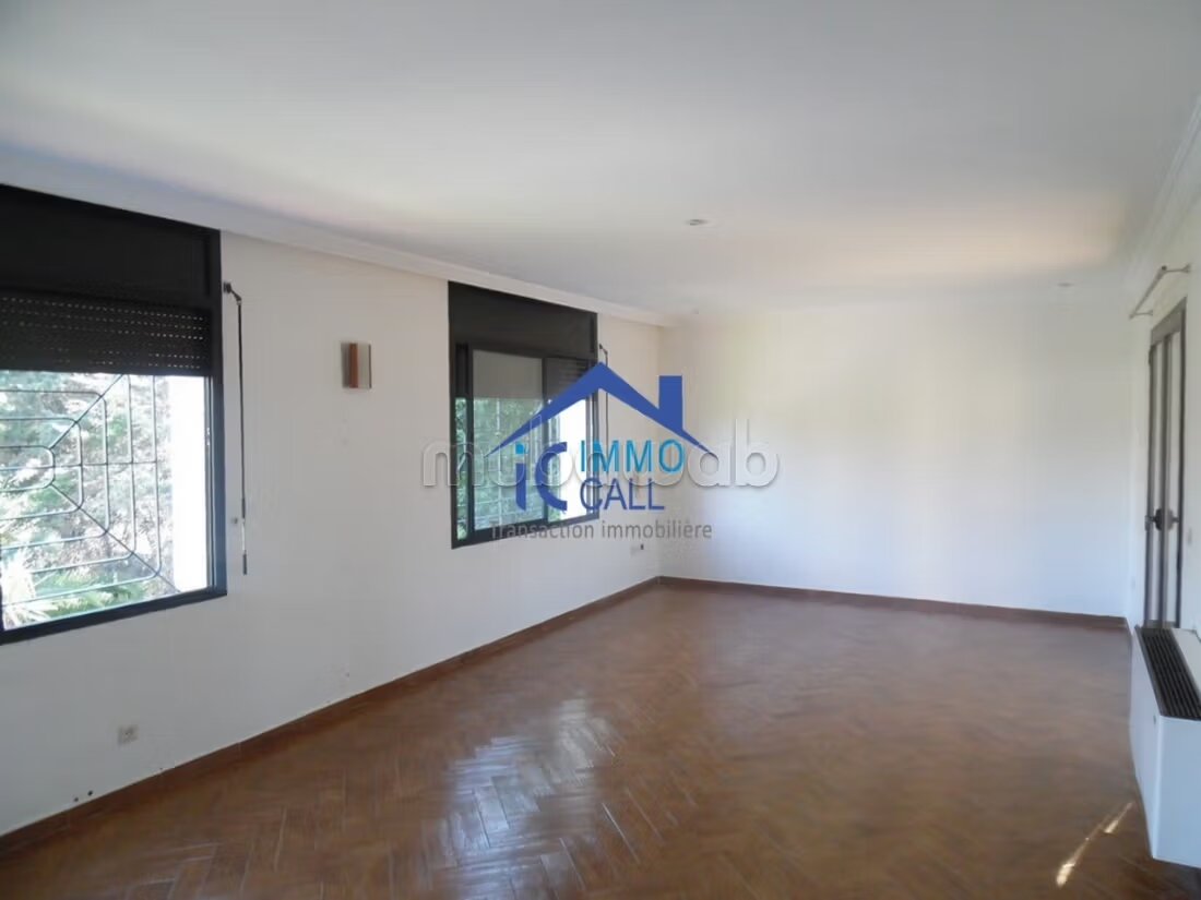 Villa 2000 m² for rent in Rabat (Souissi District) — Photo 7