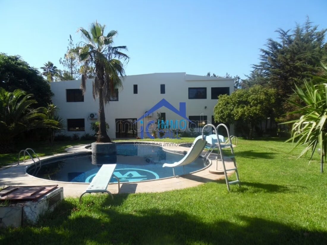 Villa 2000 m² for rent in Rabat (Souissi District) — Photo 16