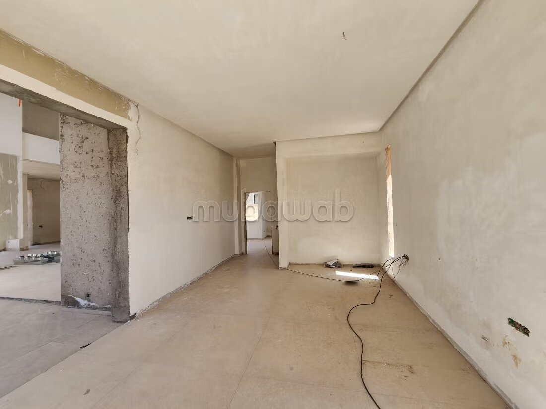 فيلا معاصرة نصف مكتملة للبيع - طريق أوريكا — Photo 5