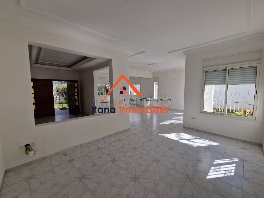 فيلا 600 م² للإيجار في الرباط (حي هاي رياض) — Photo 13