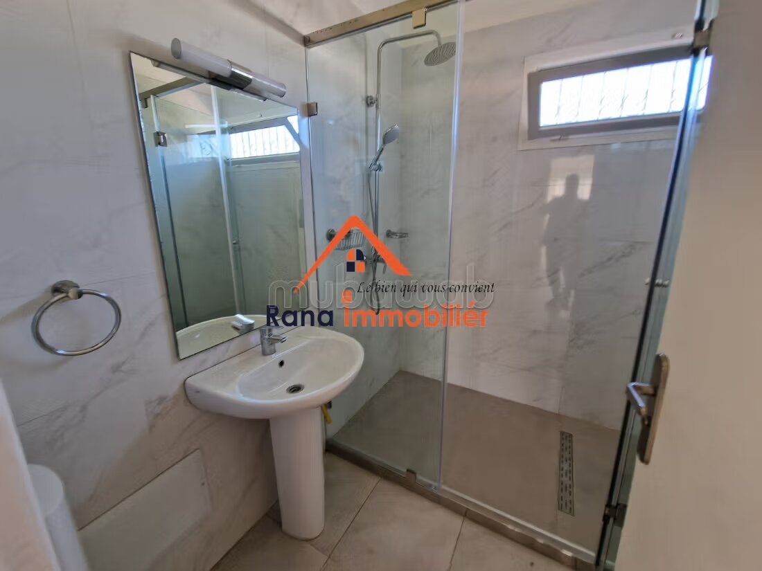فيلا 600 م² للإيجار في الرباط (حي هاي رياض) — Photo 41