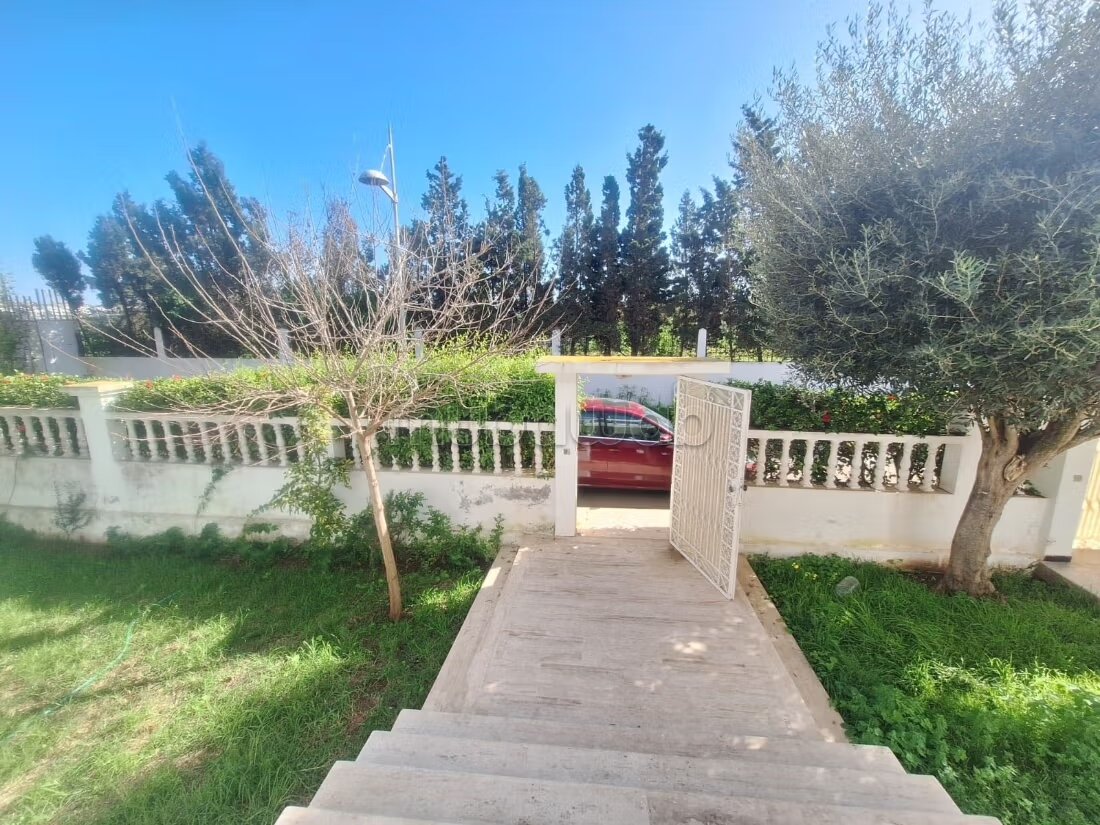 350 m² Villa for Sale in Dar Bouazza, Casablanca — Photo 5