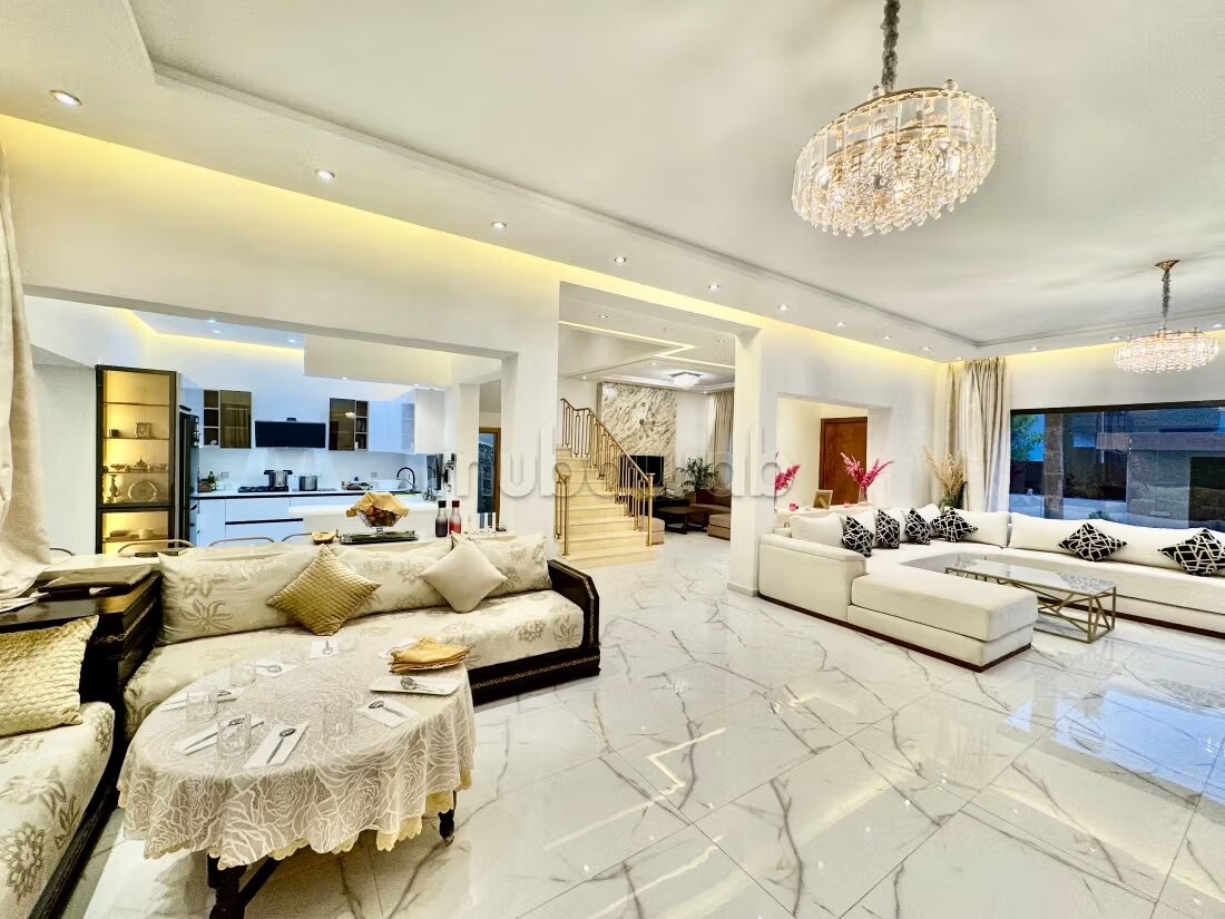 فيلا فاخرة 300 م² للايجار في مراكش (طريق تاهناوت) — Photo 10