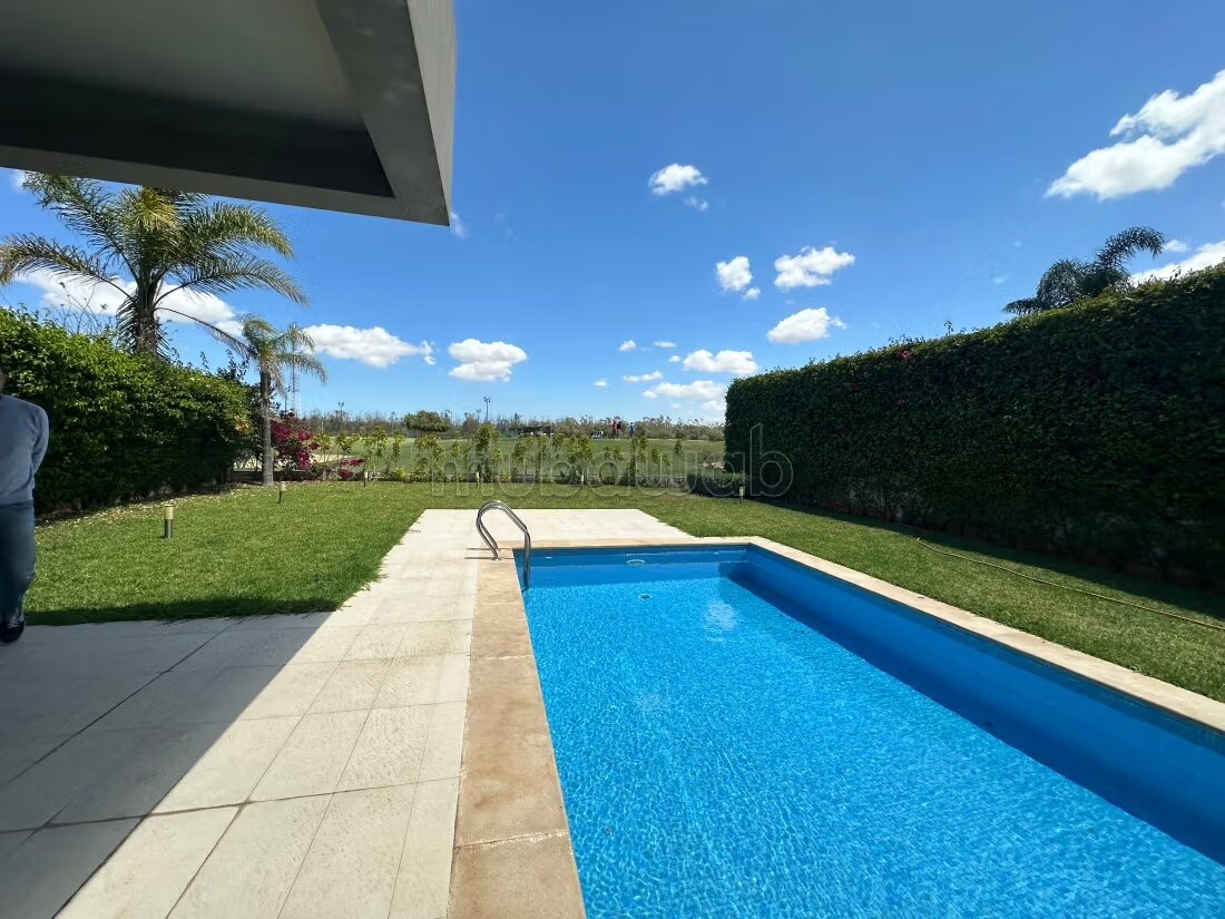 300 m² Villa for Rent in Casablanca - Prestigia Bouskoura — Photo 3