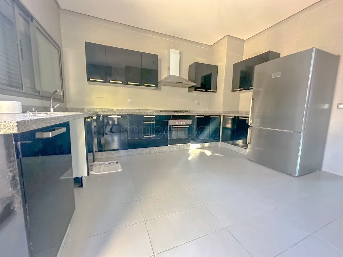300 m² Villa for Rent in Casablanca - Prestigia Bouskoura — Photo 14